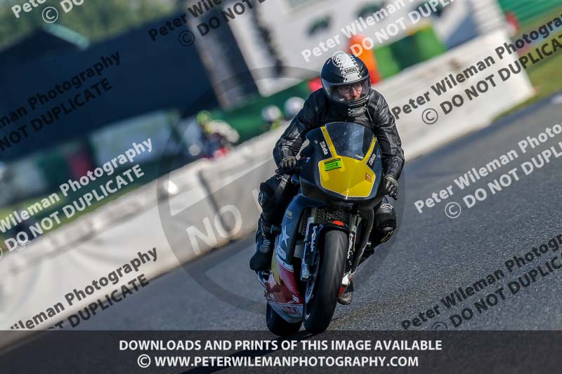 PJM Wedding Photography;enduro digital images;event digital images;eventdigitalimages;mallory park;mallory park photographs;mallory park trackday;mallory park trackday photographs;no limits trackdays;peter wileman photography;racing digital images;trackday digital images;trackday photos
